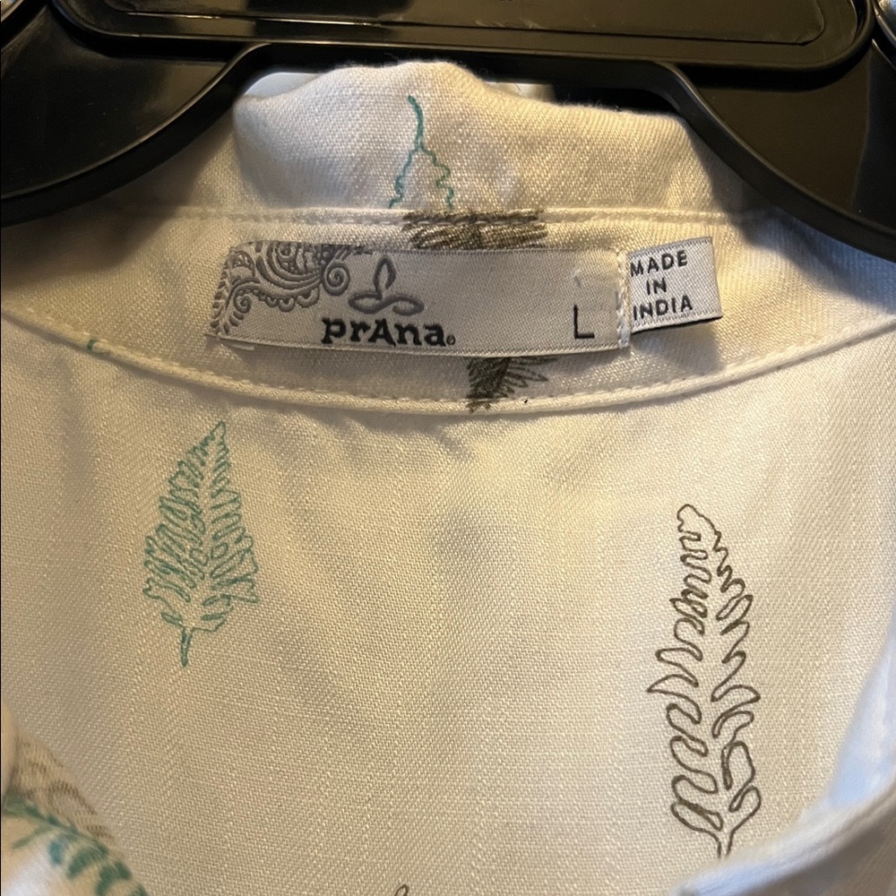 prAna Fremont Woven Top in Soft White Ferns, Large - Picture 6 of 6
